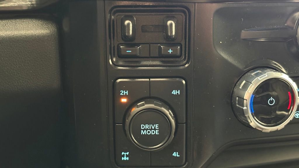 Used 2023 Ford F350 Lariat w/ Tow Technology Package AWD/4WD image 41