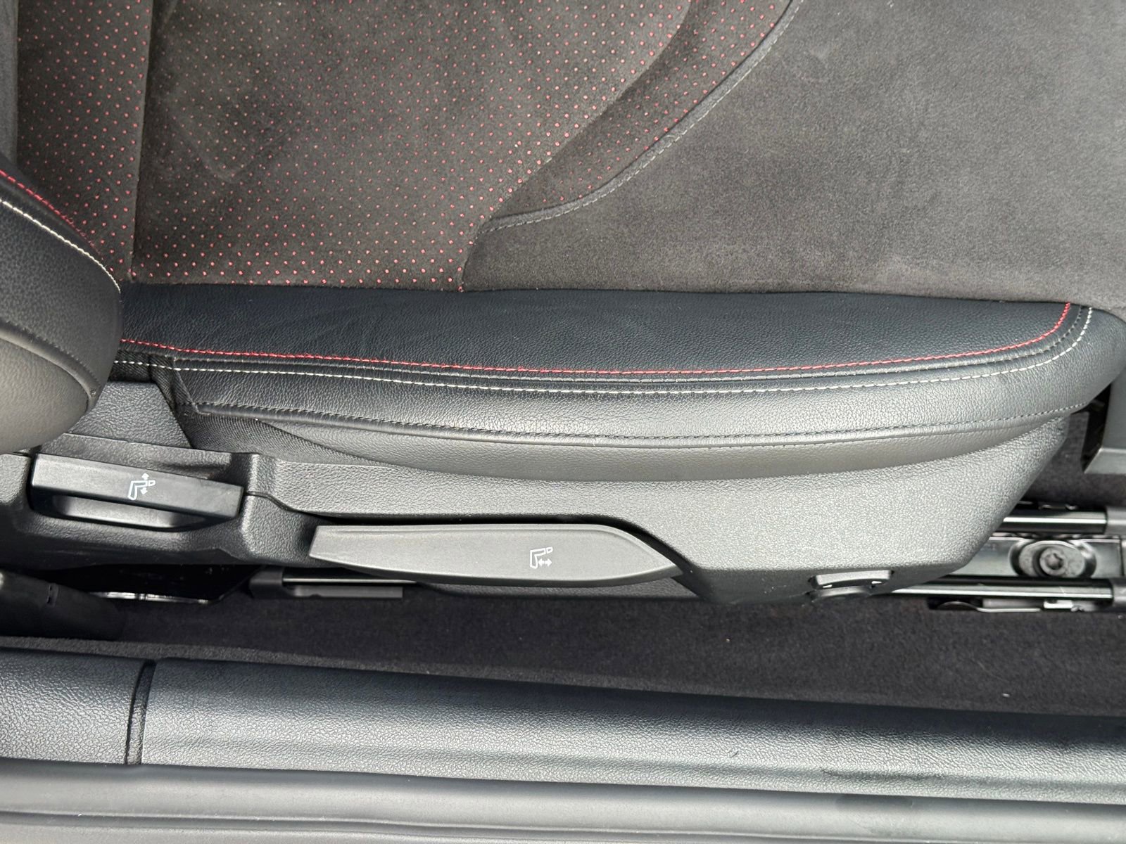 Used 2022 Toyota Supra image 25