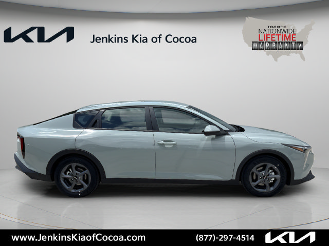 New 2026 Kia K4 FWD image 2