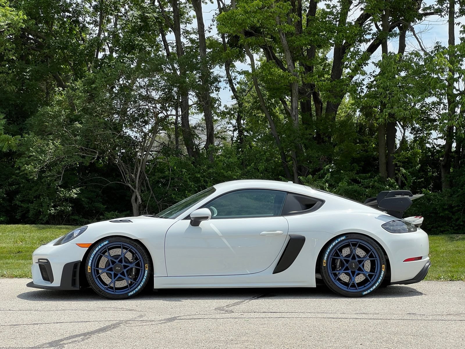 Certified 2024 Porsche 718 Cayman GT4 RS w/ Accent Package Logos RWD image 2