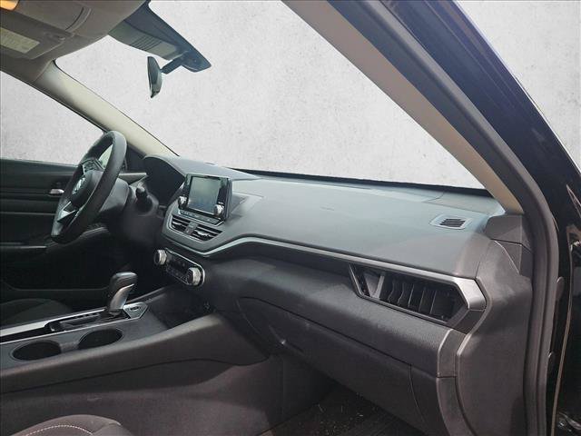Used 2022 Nissan Altima 2.5 S FWD image 18