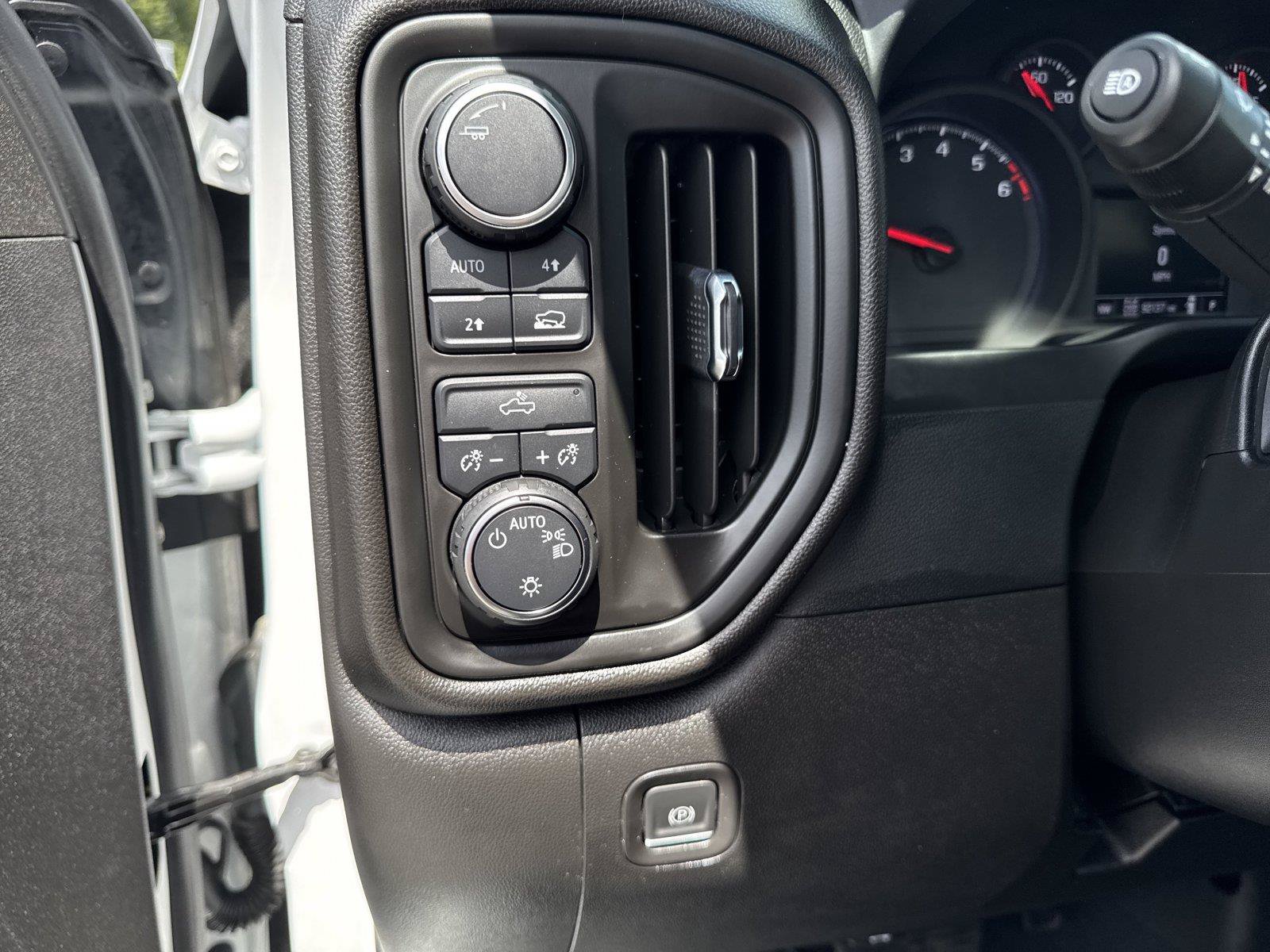 Used 2022 Chevrolet Silverado 1500 Custom w/ LPO, Dark Essentials Package AWD/4WD image 19