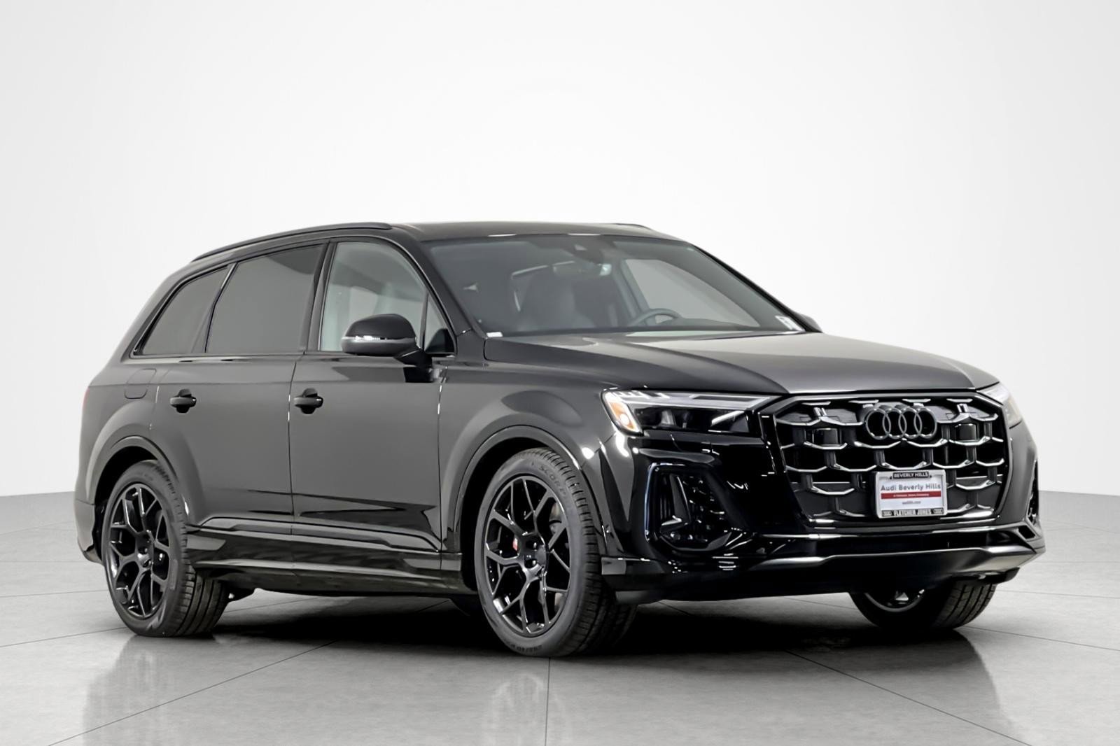 New 2026 Audi SQ7 Premium Plus AWD/4WD image 2
