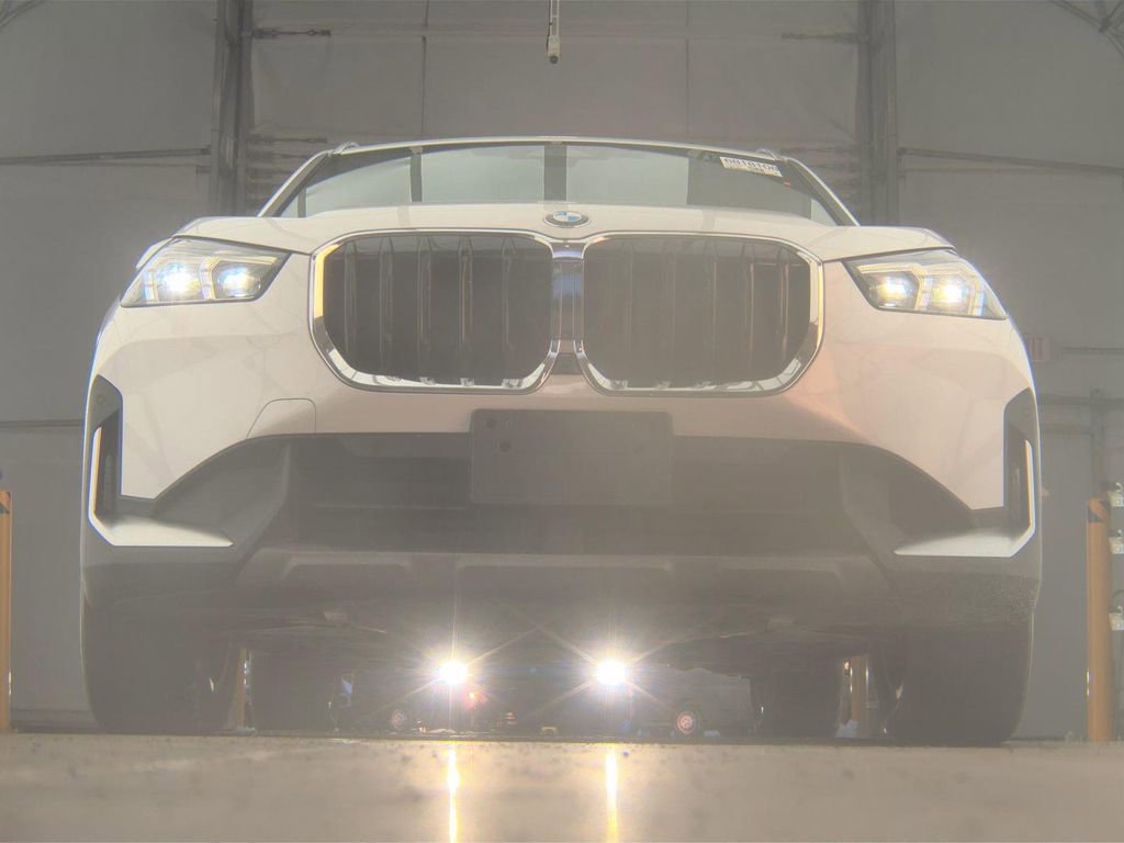 Certified 2023 BMW X1 xDrive28i w/ Premium Package image 5