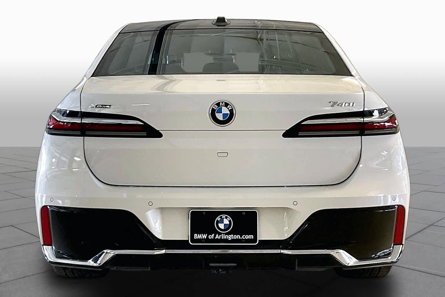 Used 2025 BMW 740i xDrive AWD/4WD image 4