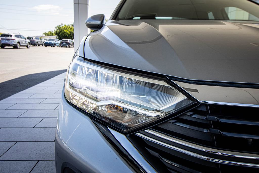 Used 2022 Volkswagen Jetta S FWD image 5