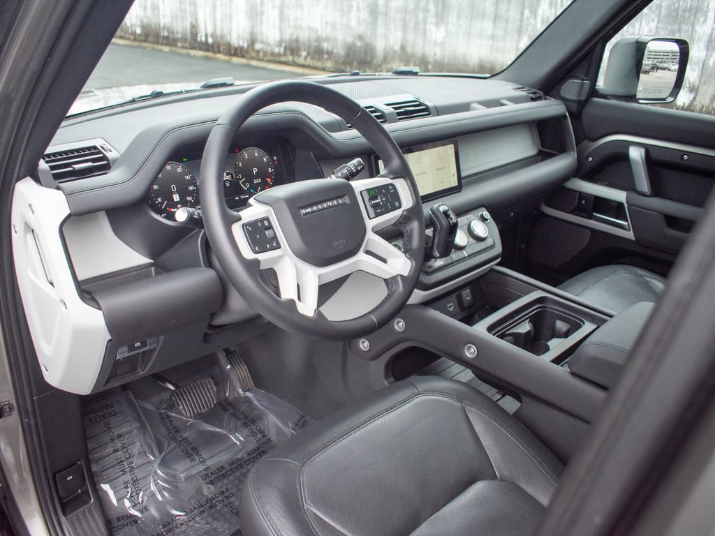 Certified 2024 Land Rover Defender 110 X-Dynamic SE image 12