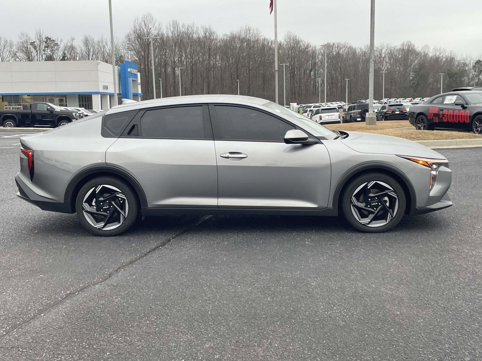 Used 2025 Kia K4 EX video 2