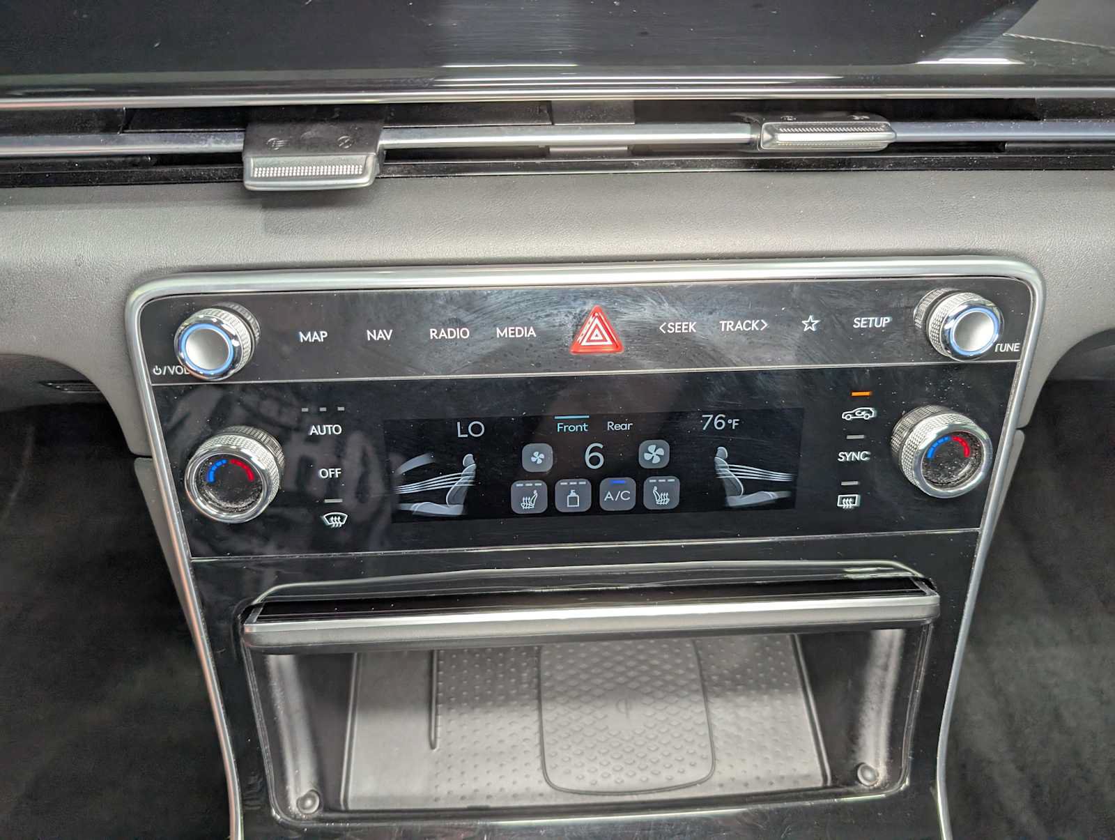 Used 2025 Genesis GV80 2.5T Standard AWD/4WD image 32