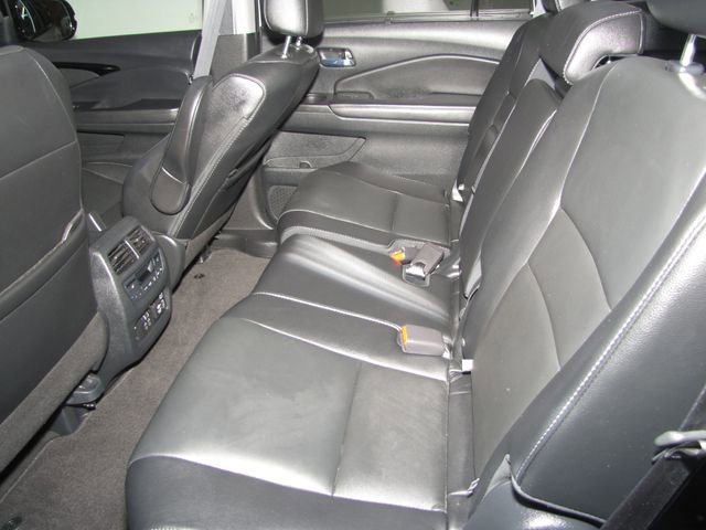 Certified 2021 Honda Pilot Touring image 13