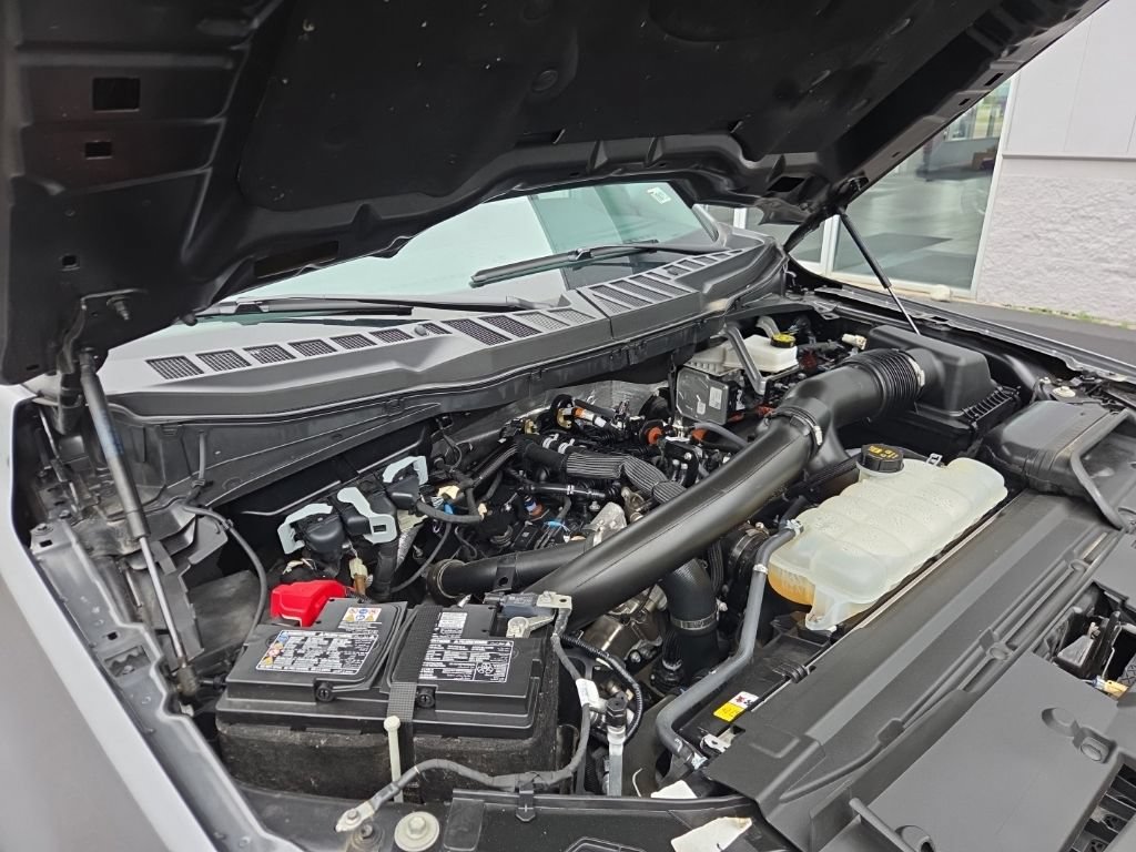 Used 2025 Ford F150 Lariat AWD/4WD image 44