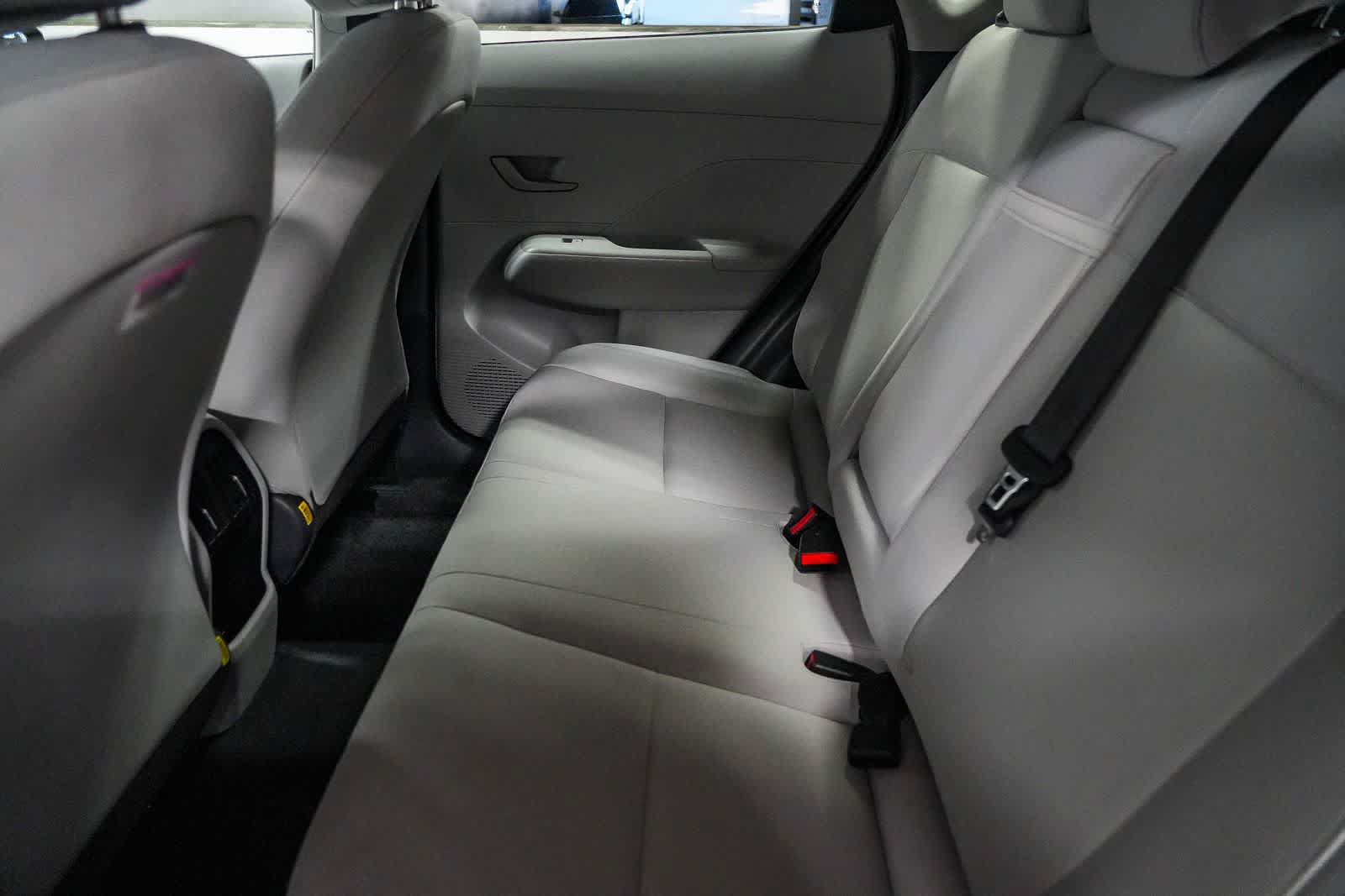 Used 2024 Hyundai Kona SEL w/ Convenience Package FWD image 18