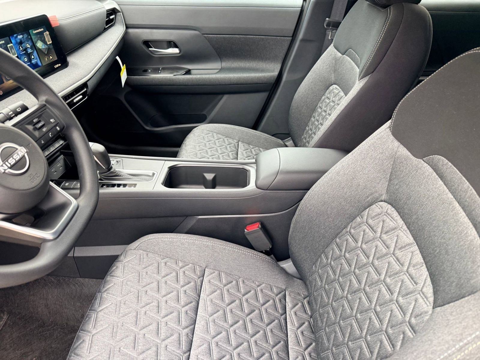 New 2026 Nissan Kicks SV w/ Cold Weather Package image 17