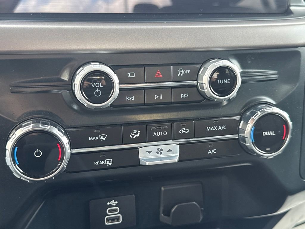 Used 2025 Ford F150 XLT w/ Equipment Group 301A Standard image 40