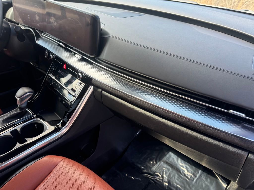 Used 2024 Kia Carnival SX Prestige image 29