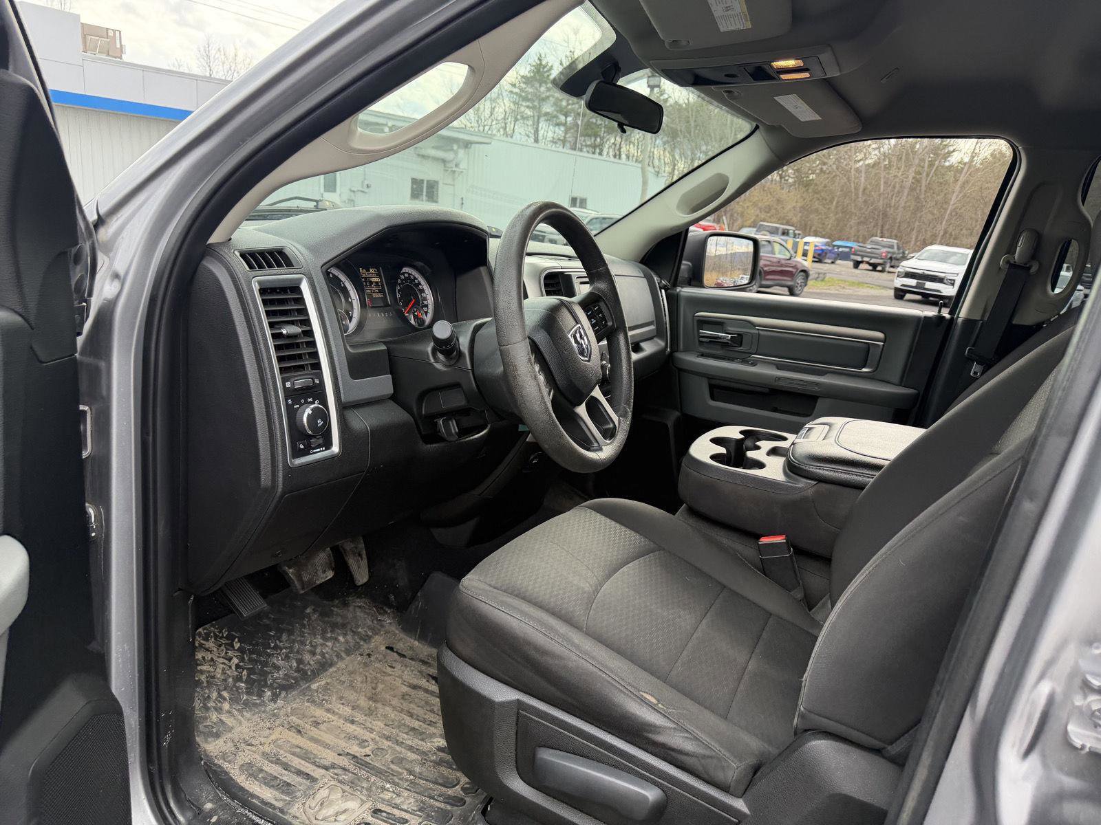 Used 2019 RAM 1500 Classic Warlock AWD/4WD image 14