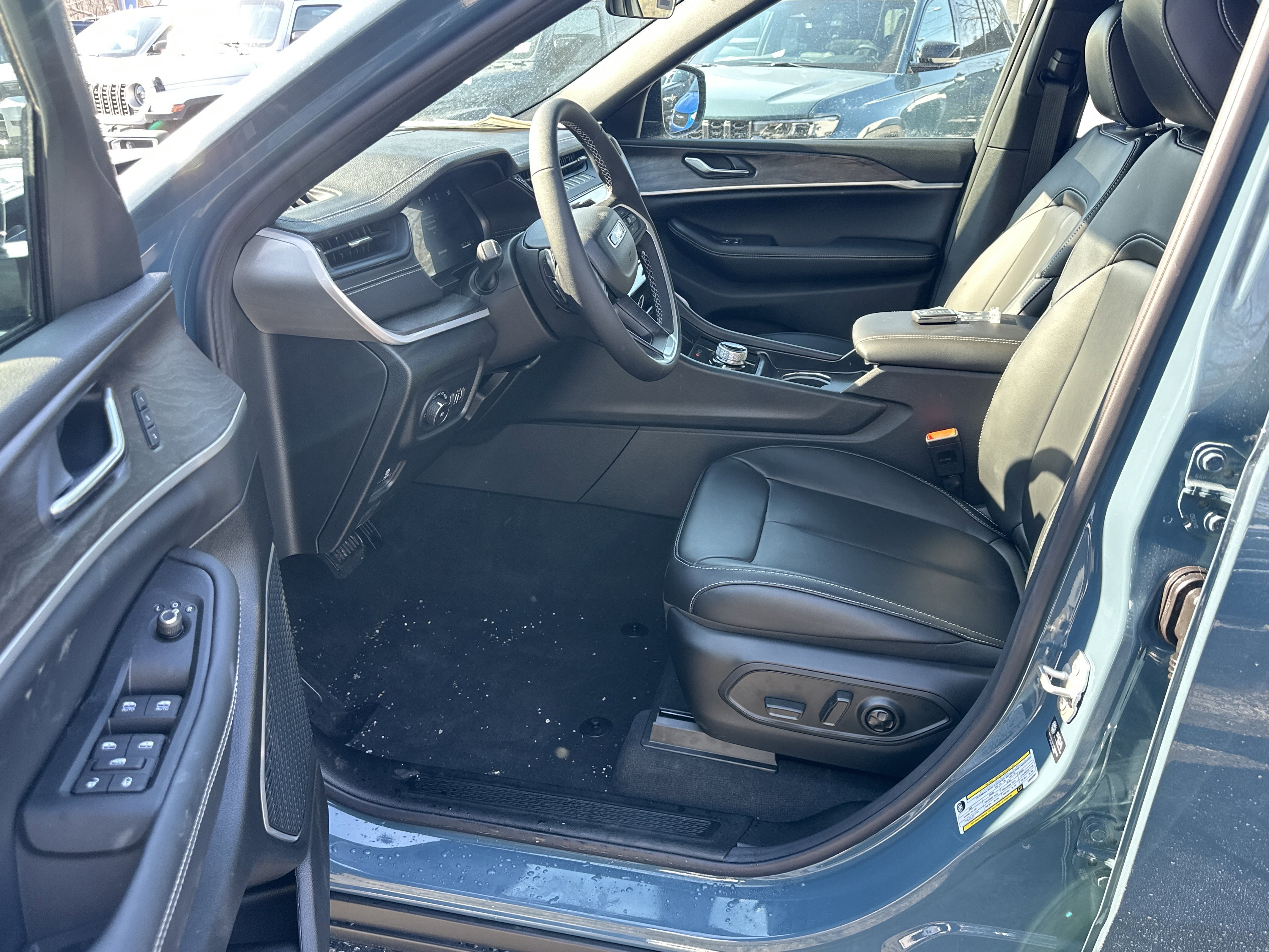 New 2026 Jeep Grand Cherokee Limited w/ Limited Altitude Package image 26