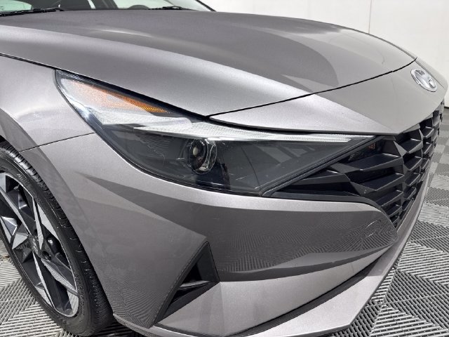Used 2023 Hyundai Elantra SEL w/ Convenience Package FWD image 12