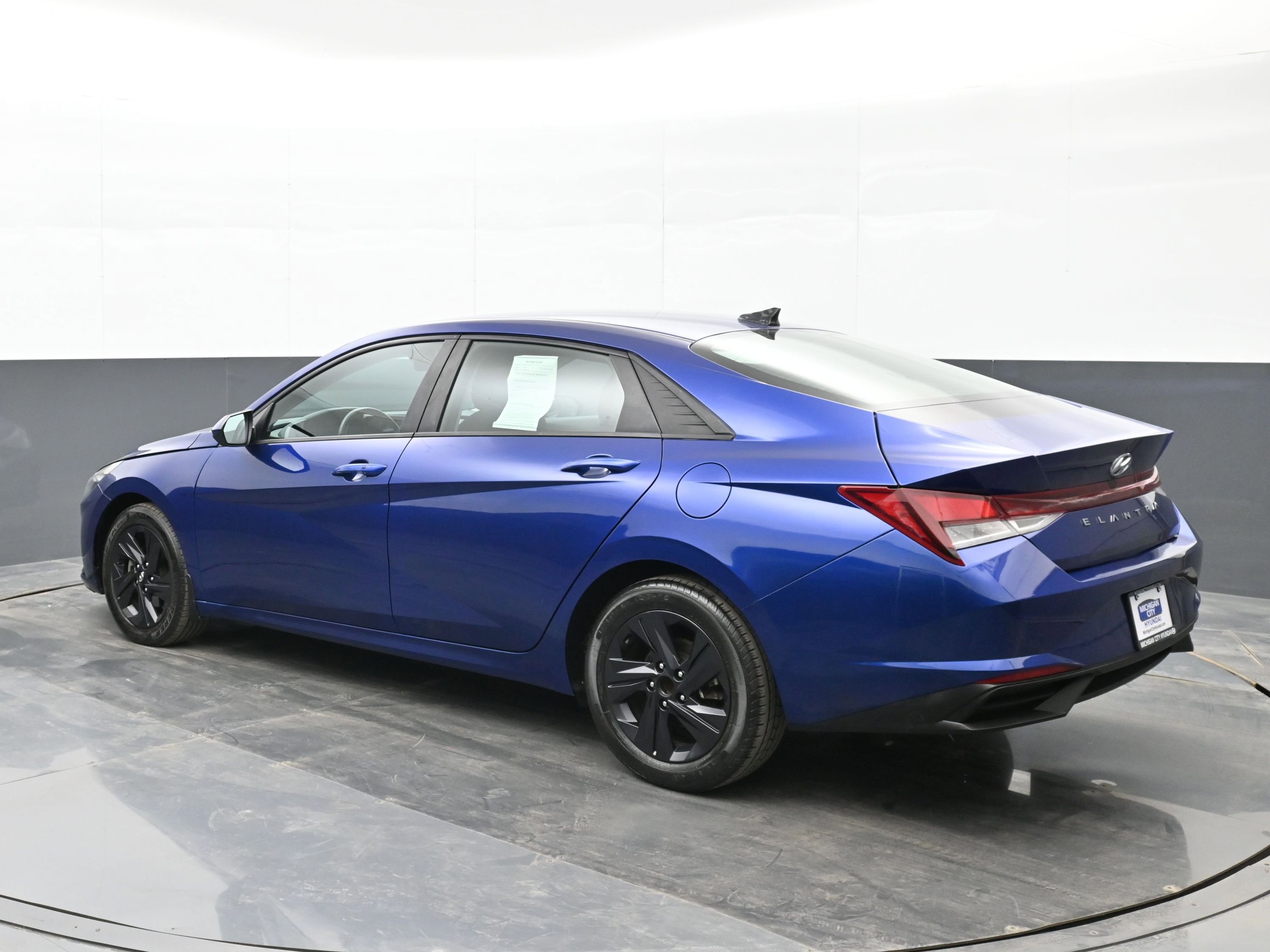 Certified 2022 Hyundai Elantra SEL w/ Convenience Package image 6