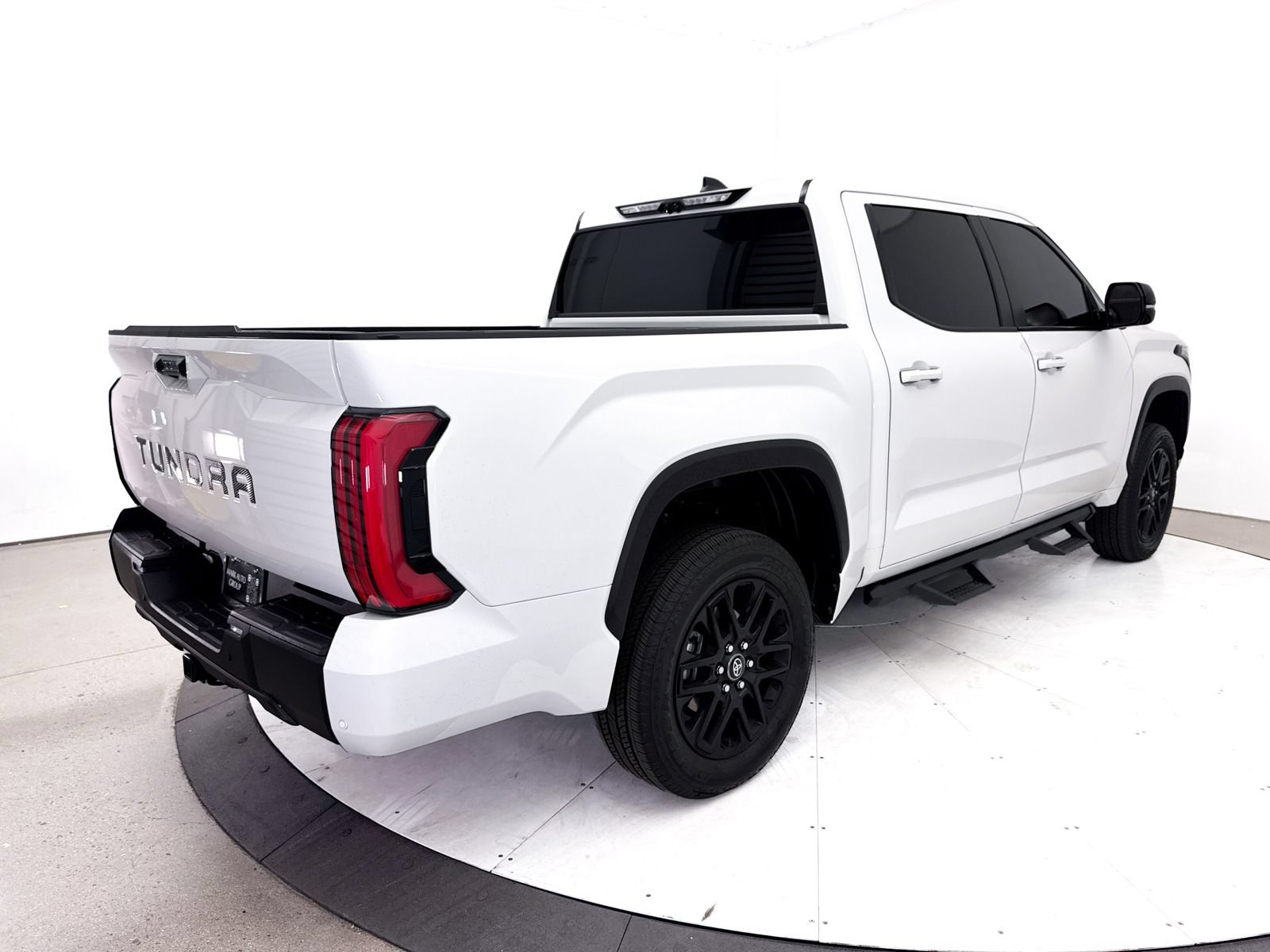 Used 2026 Toyota Tundra Limited AWD/4WD image 19