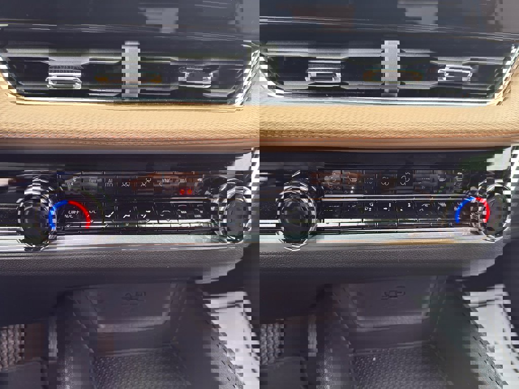 New 2026 Chevrolet Equinox ACTIV w/ Convenience Package III image 12