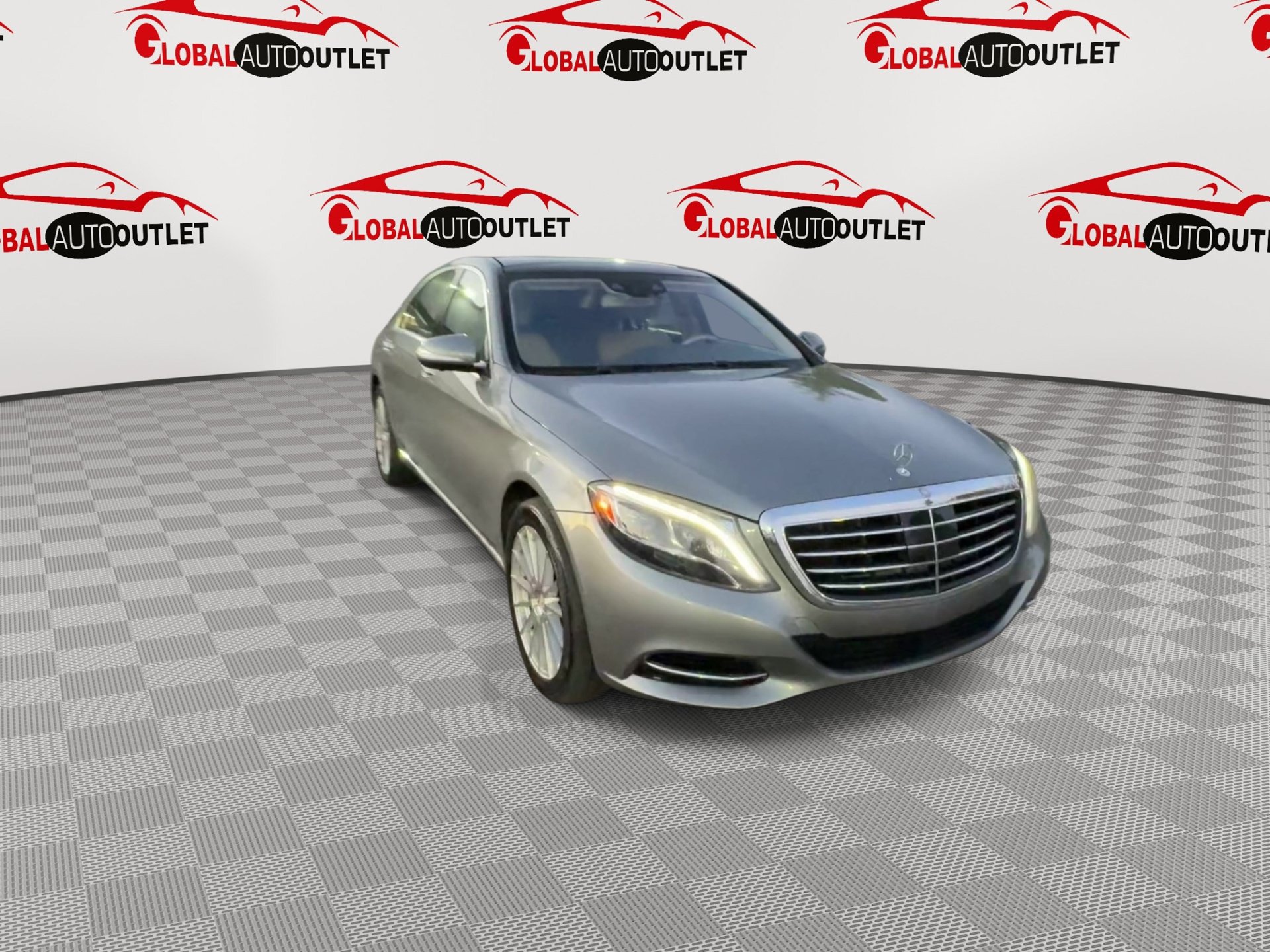 Used 2015 Mercedes-Benz S 550 Sedan w/ Premium 1 Package image 3