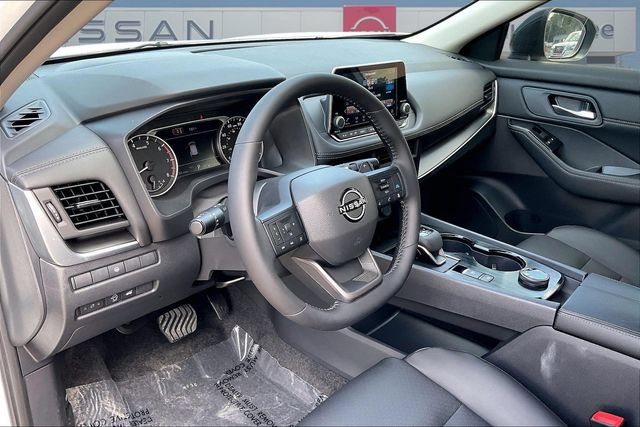 New 2026 Nissan Rogue Dark Armor AWD/4WD image 6
