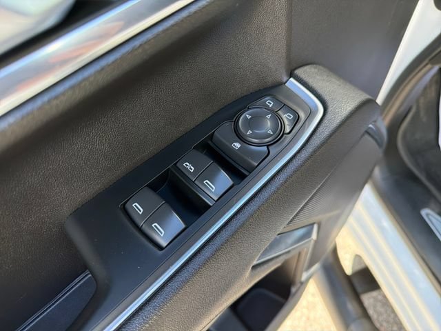 Used 2023 Chevrolet Silverado 1500 RST w/ Redline Edition AWD/4WD image 11