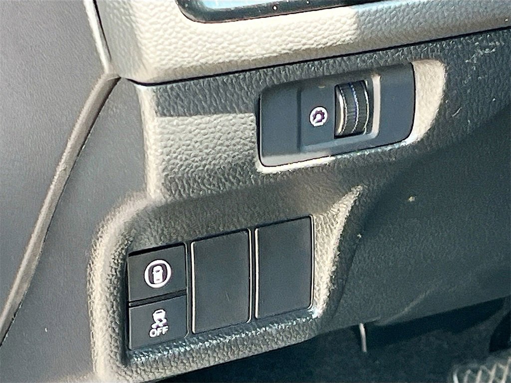 Used 2024 Honda Civic EX-L image 10