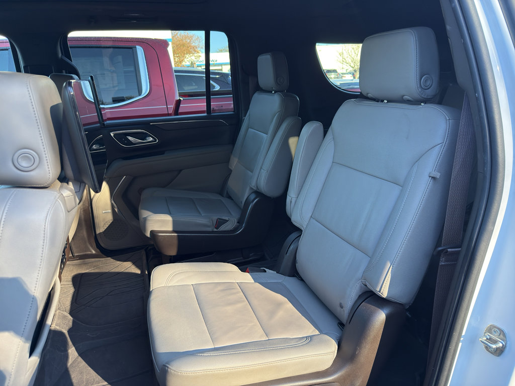 Used 2023 Chevrolet Suburban Z71 image 22