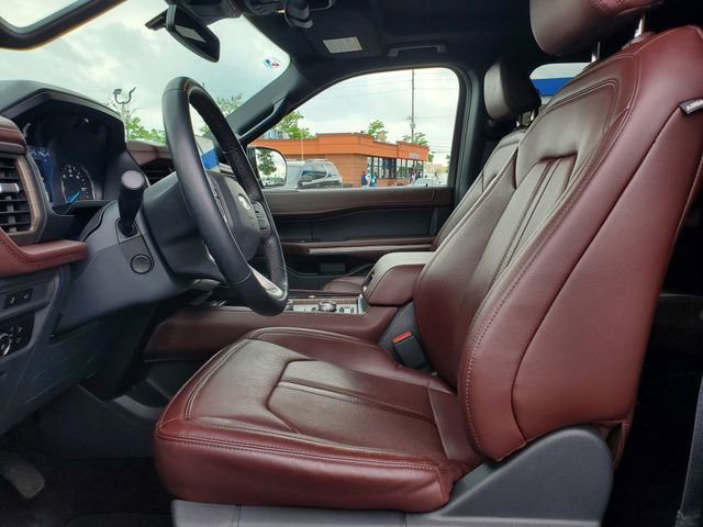 Used 2023 Ford Expedition Max Limited AWD/4WD image 4