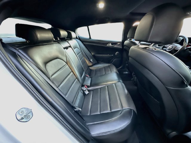 Used 2018 Kia Stinger GT2 AWD/4WD image 30