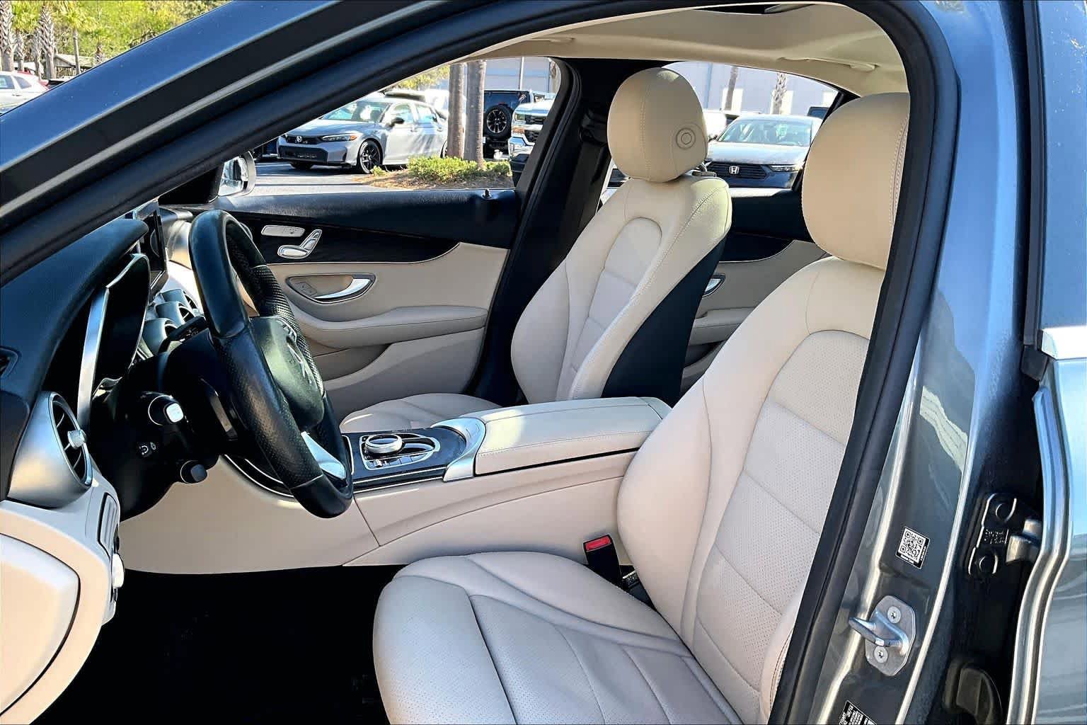 Certified 2017 Mercedes-Benz C 300 4MATIC Sedan image 8
