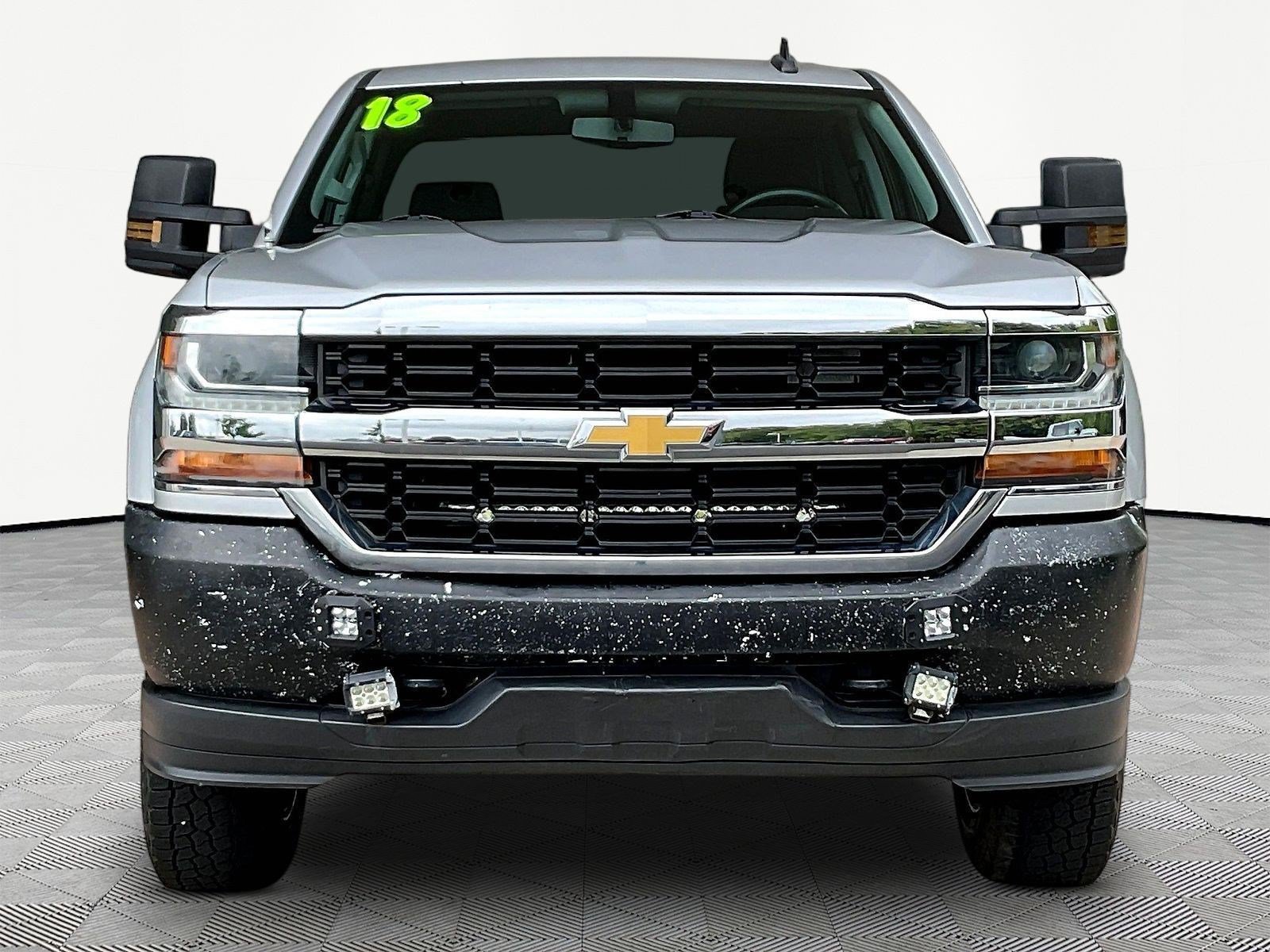 Used 2018 Chevrolet Silverado 1500 LT w/ All Star Edition AWD/4WD image 2