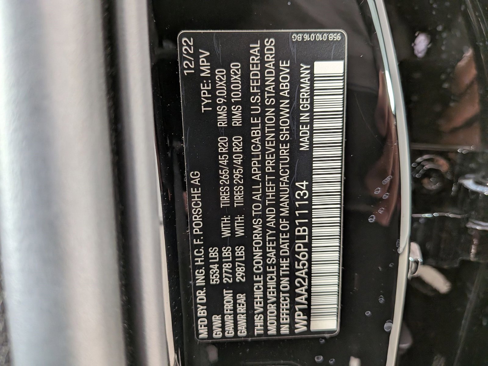 Certified 2023 Porsche Macan AWD/4WD image 29