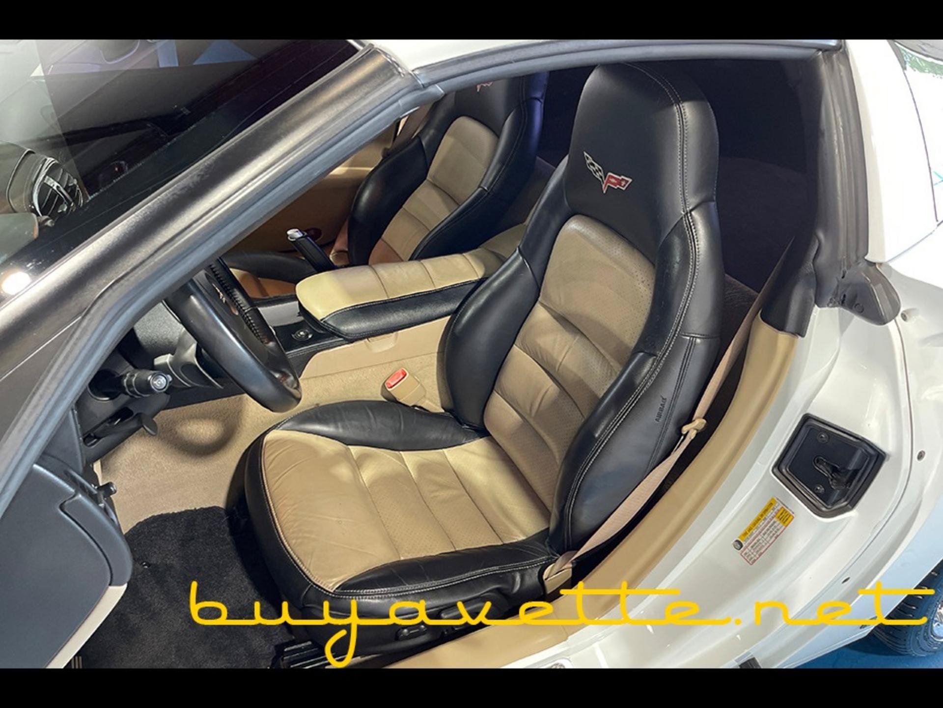 Used 2008 Chevrolet Corvette Coupe w/ Preferred Equipment Group RWD image 18