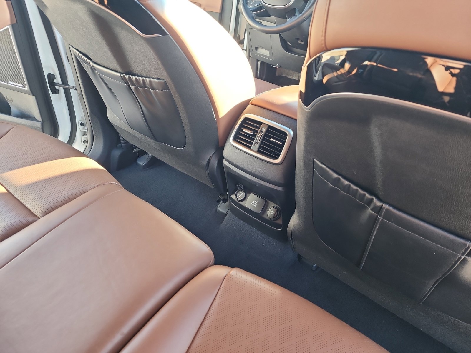 Used 2019 Kia Sorento SX image 32