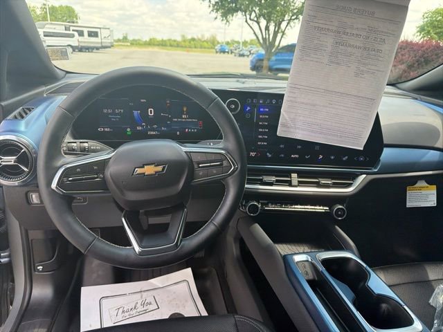 Used 2024 Chevrolet Equinox EV LT FWD image 22