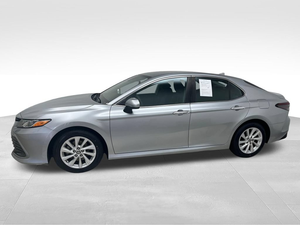 Used 2022 Toyota Camry LE FWD video 2