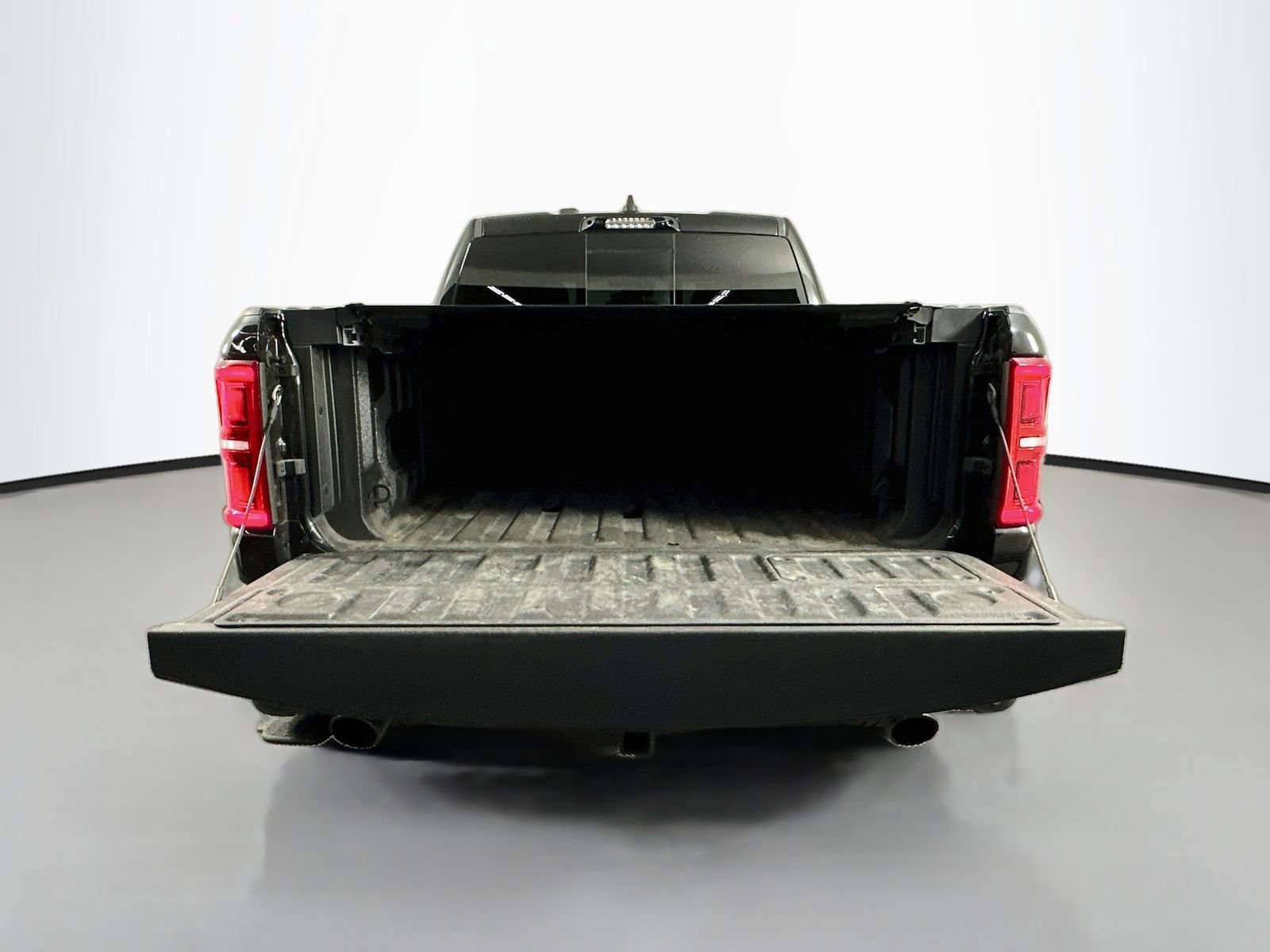 Used 2025 RAM 1500 Limited AWD/4WD image 29