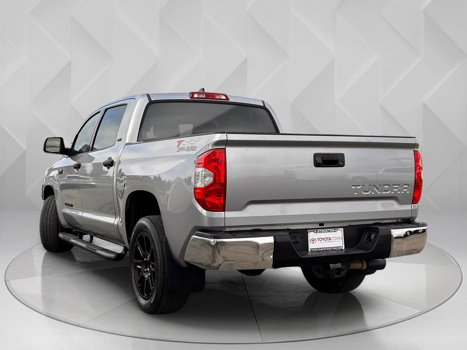 Used 2020 Toyota Tundra SR5 image 3