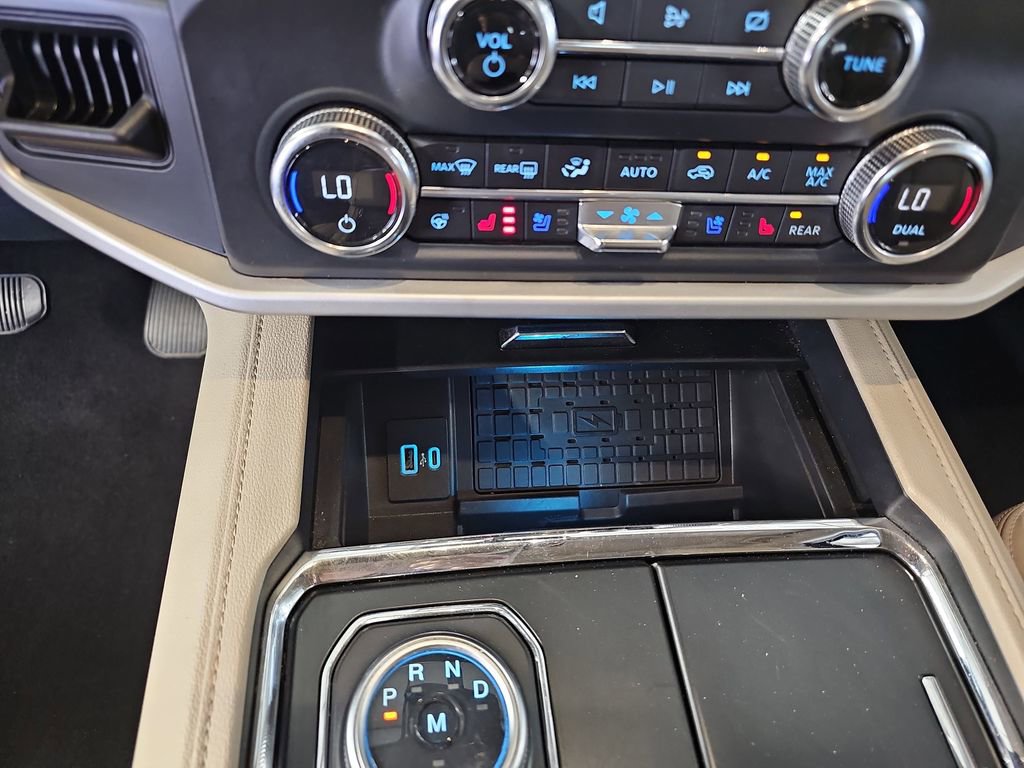 Used 2022 Ford Expedition XLT RWD image 22