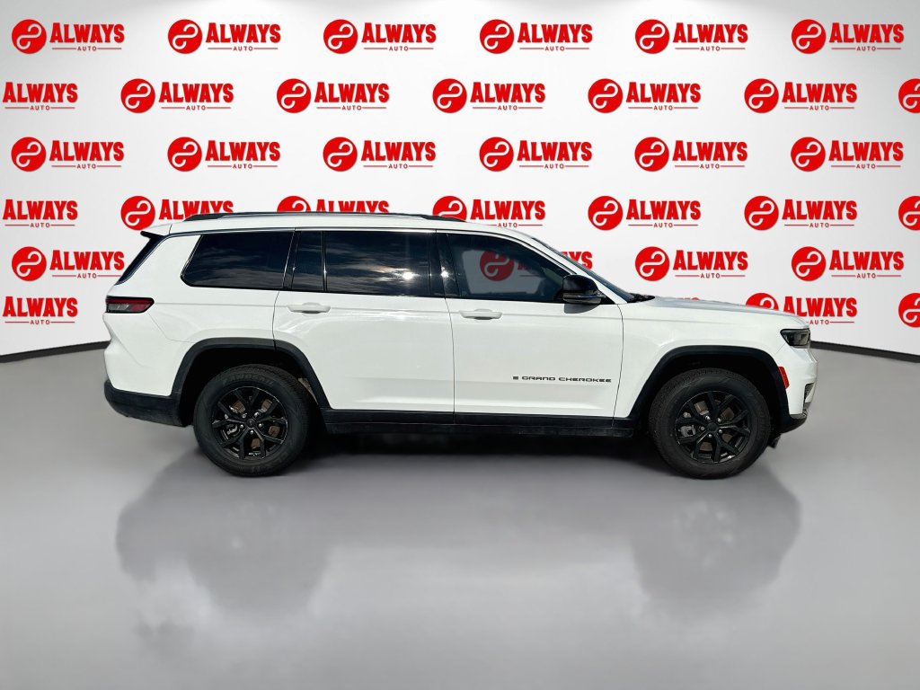 Used 2023 Jeep Grand Cherokee L Limited AWD/4WD image 4