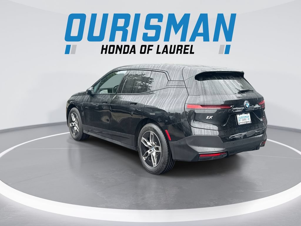 Used 2023 BMW iX xDrive50 AWD/4WD image 6