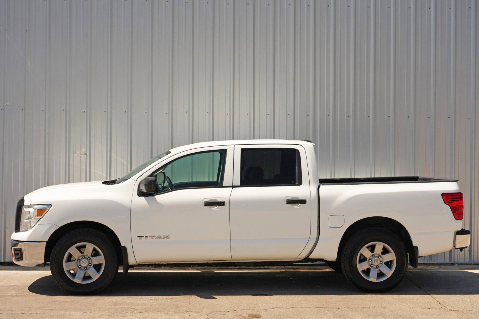 Used 2018 Nissan Titan S w/ S Utility Package image 36
