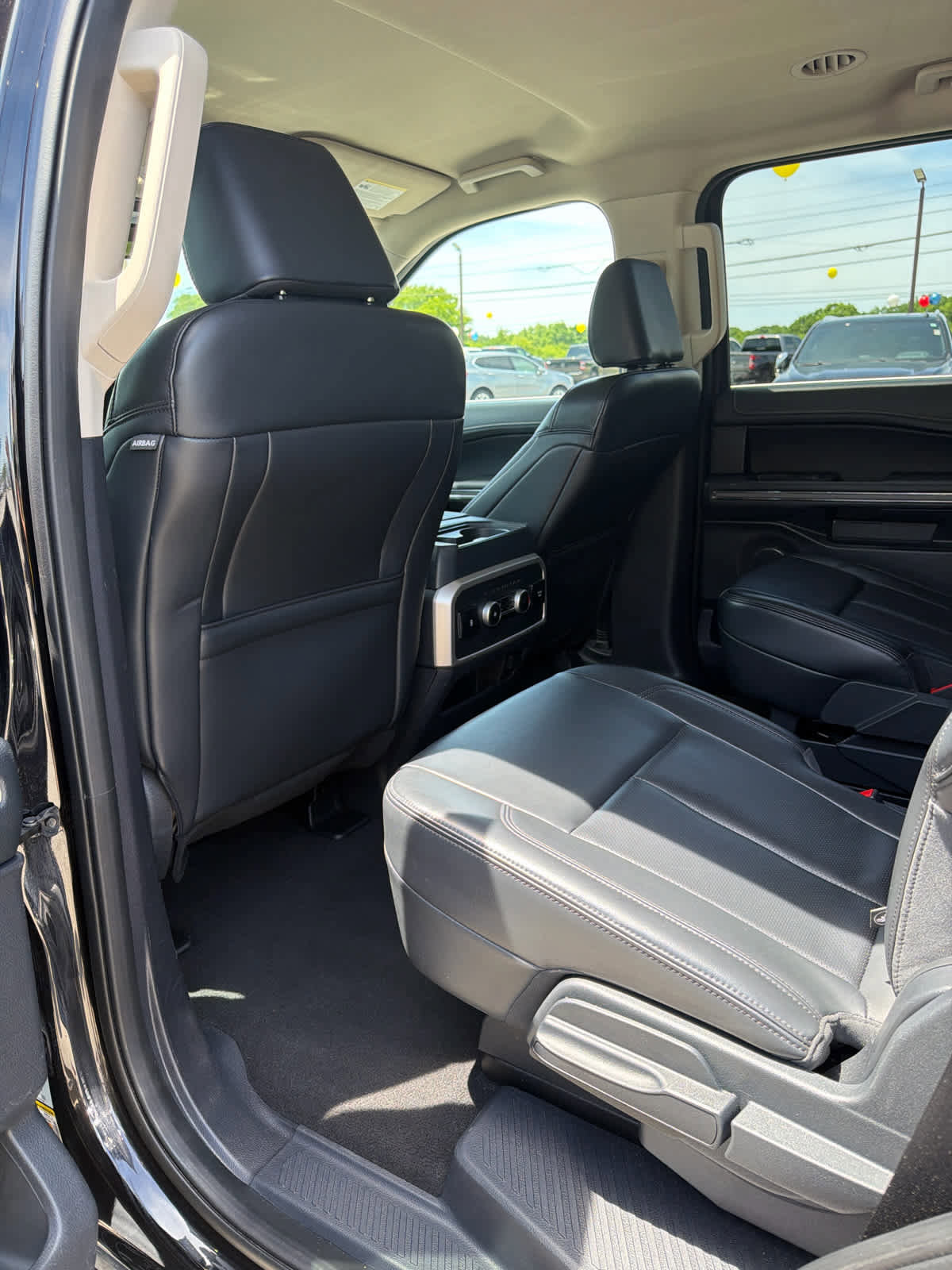 Used 2024 Ford Expedition XLT AWD/4WD image 13