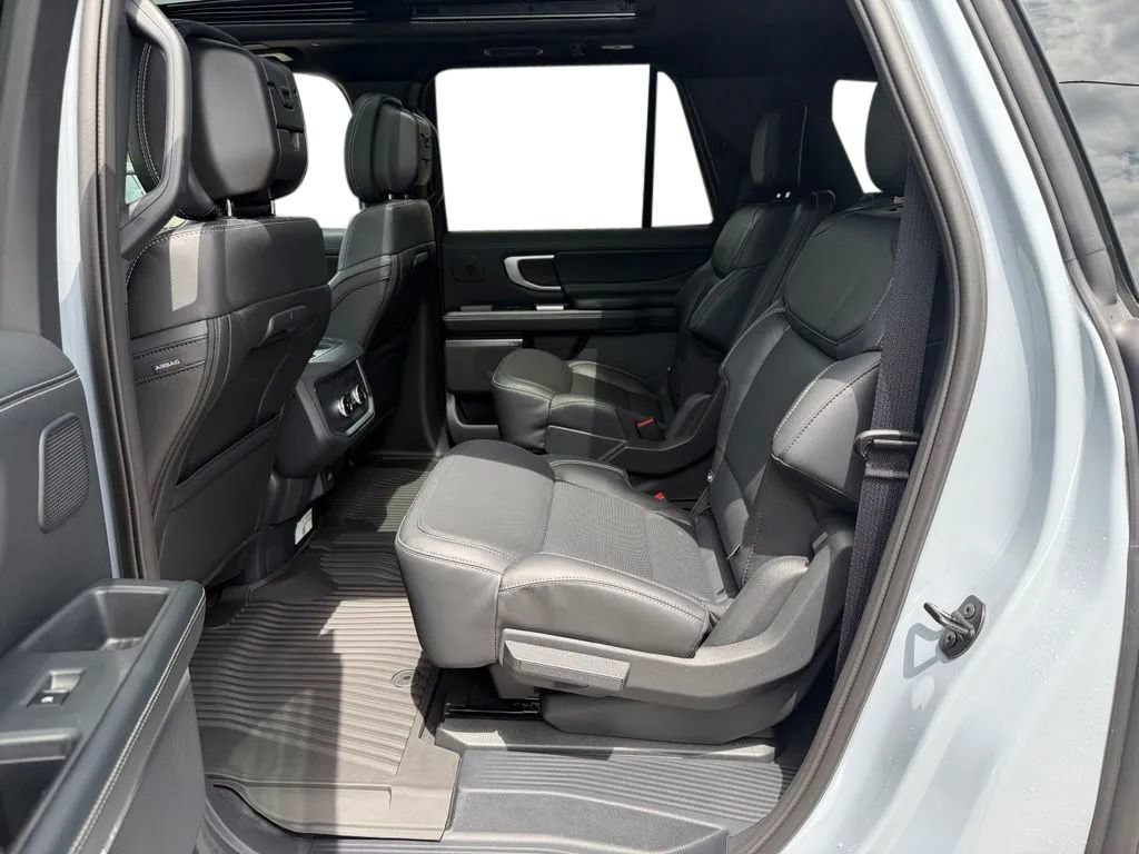 New 2027 Ford Expedition Max Platinum w/ Stealth Performance Package AWD/4WD image 29