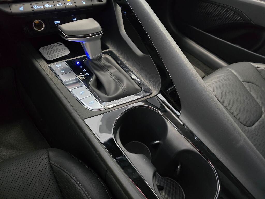 New 2026 Hyundai Elantra Limited FWD image 31