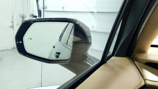 Used 2024 Cadillac XT6 Sport w/ Platinum Package image 13