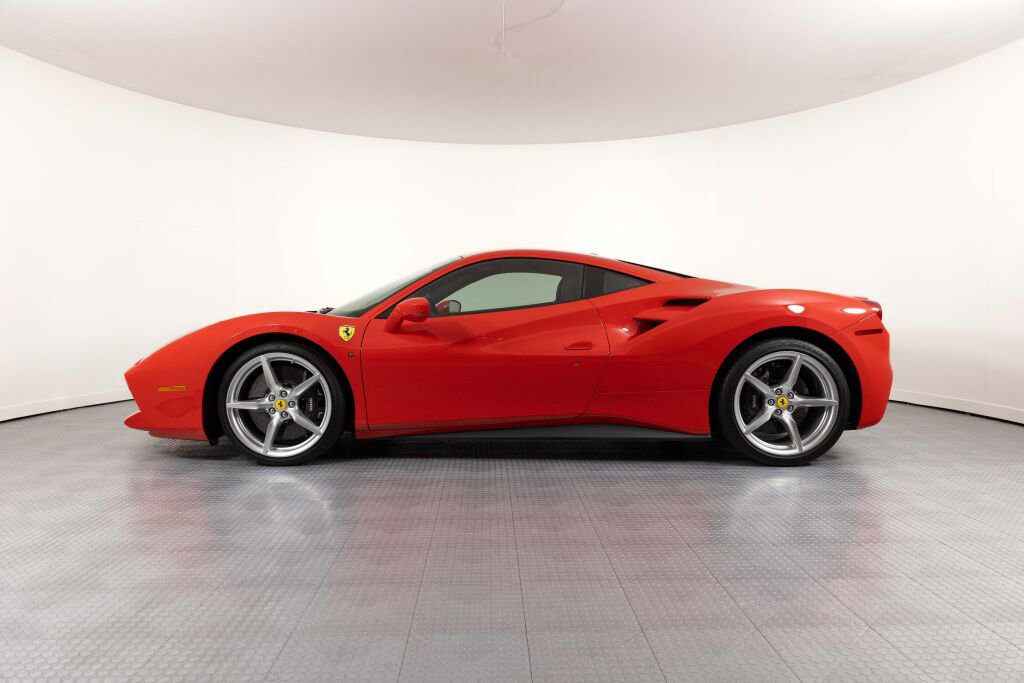 Used 2017 Ferrari 488 GTB image 3